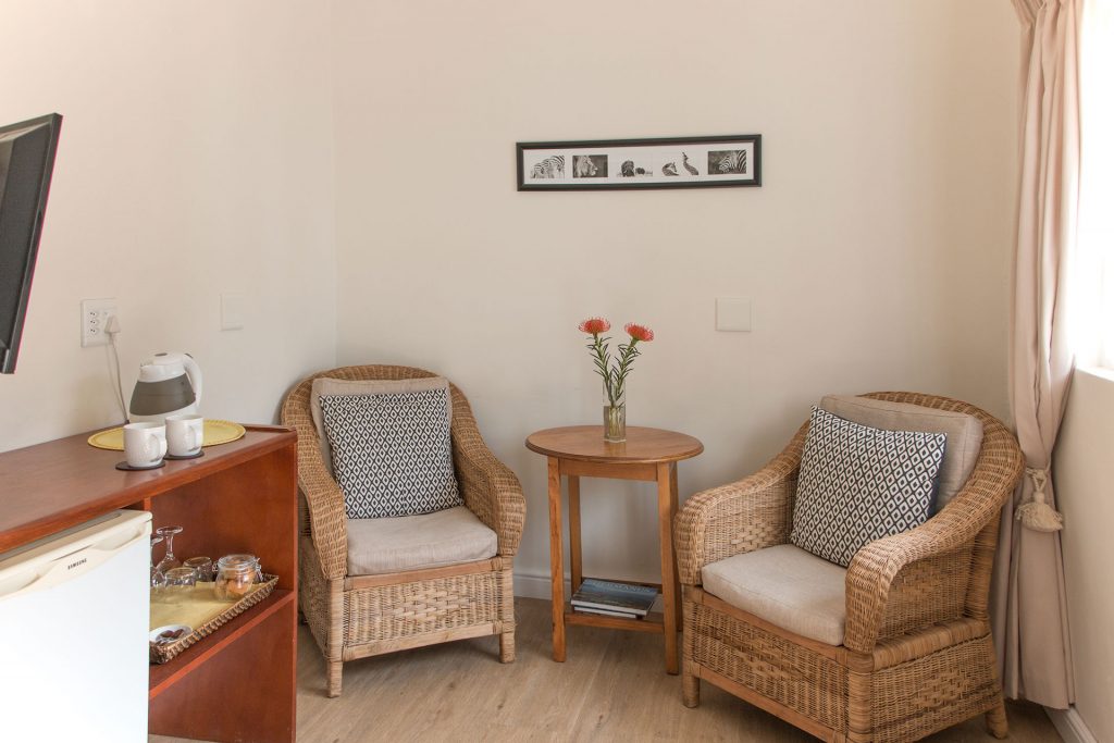 room2sittingRoom